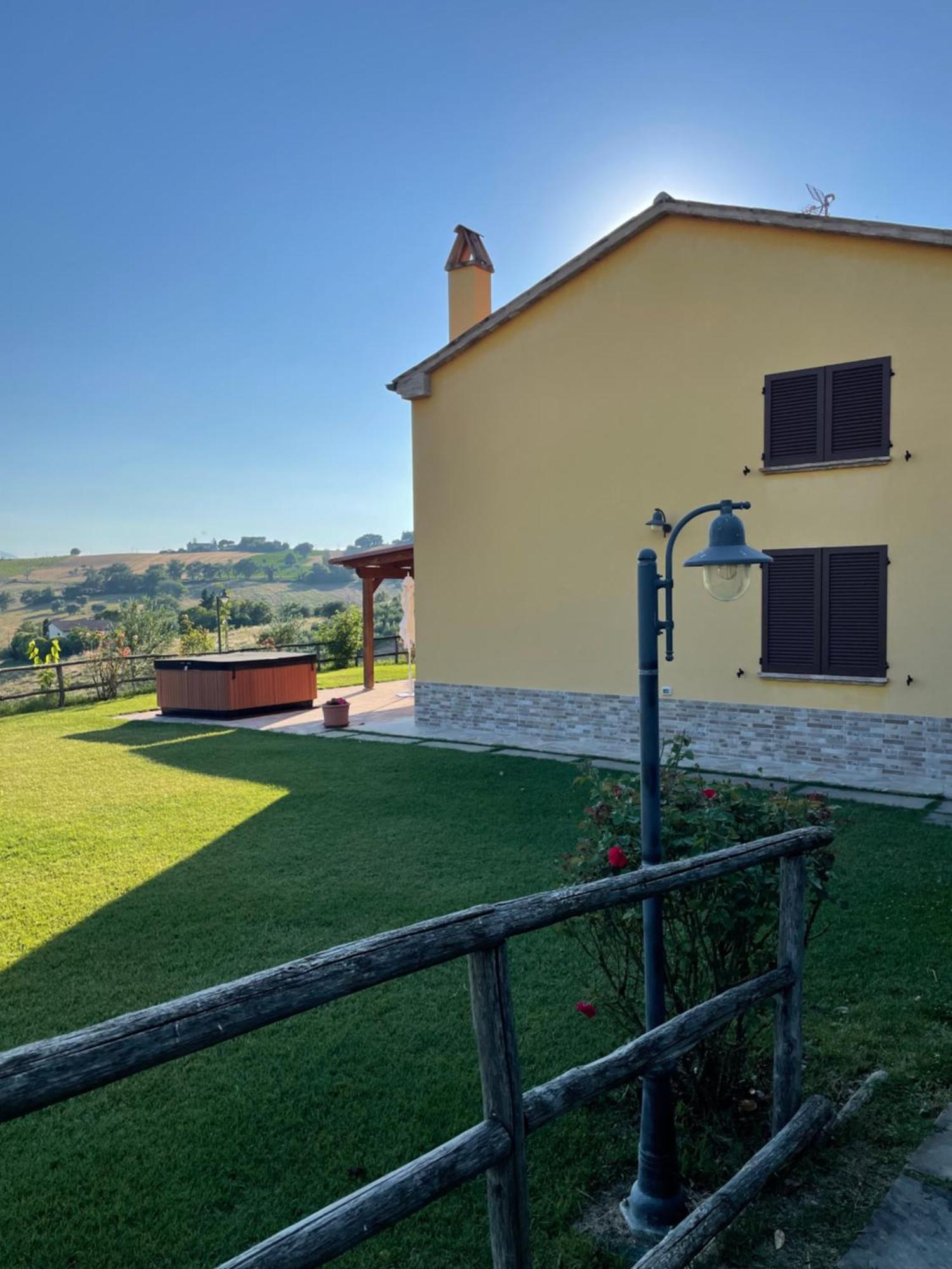 Montenovo Country House Ostra Vetere 외부 사진
