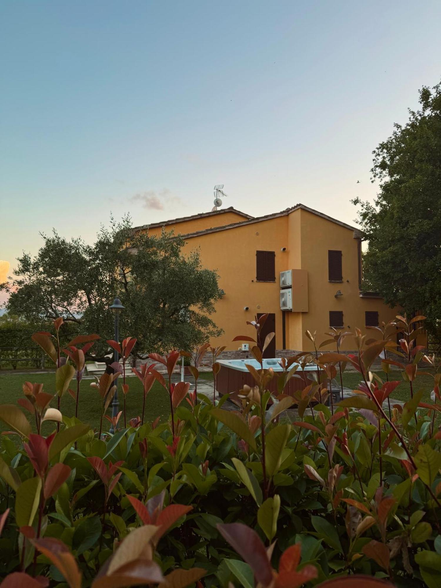 Montenovo Country House Ostra Vetere 외부 사진
